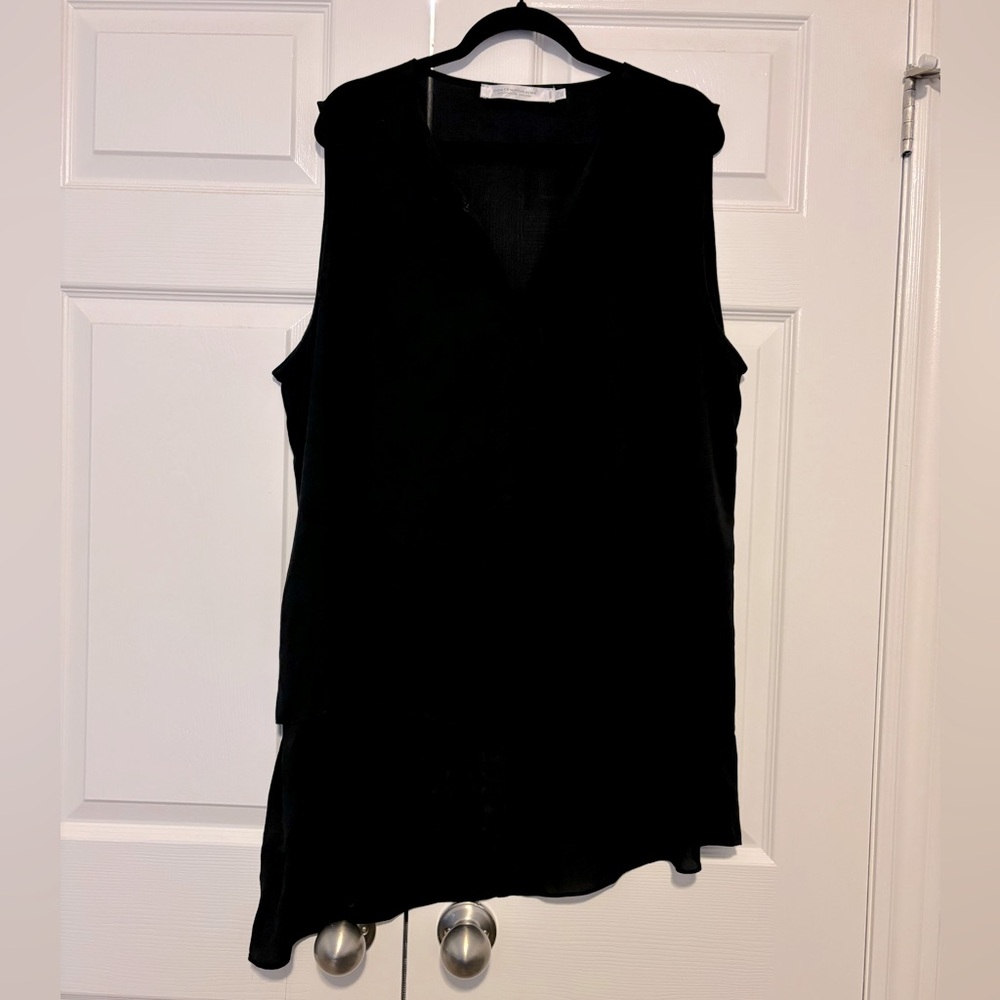 Sleeveless blouse